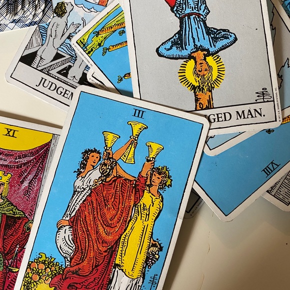 Traditional tarot deck - Picture 3 of 3